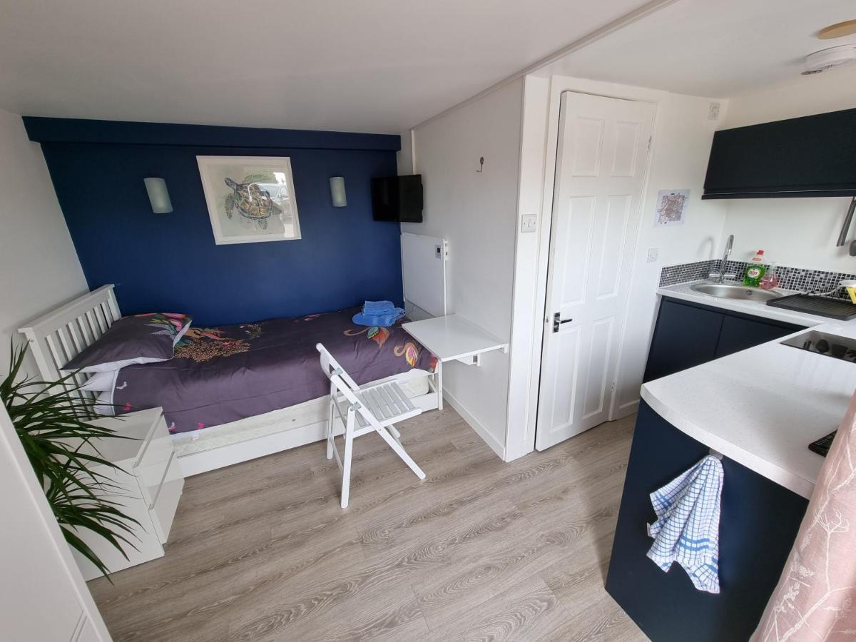 Shiphay Studio: Cozy Private Retreat Near Torbay Hospital Torquay Exterior photo